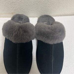 UGG Black and Gray Women's Slippers